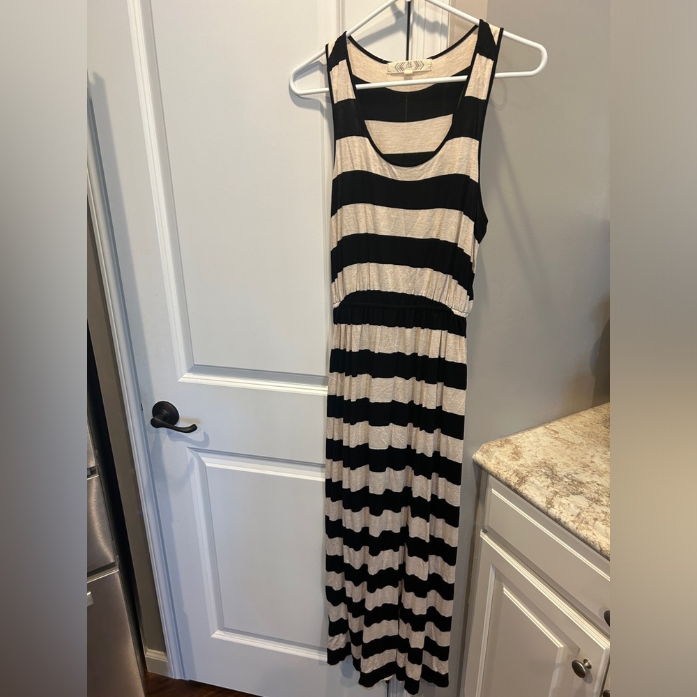 Women’s Pink Rose Striped Long Dress Medium